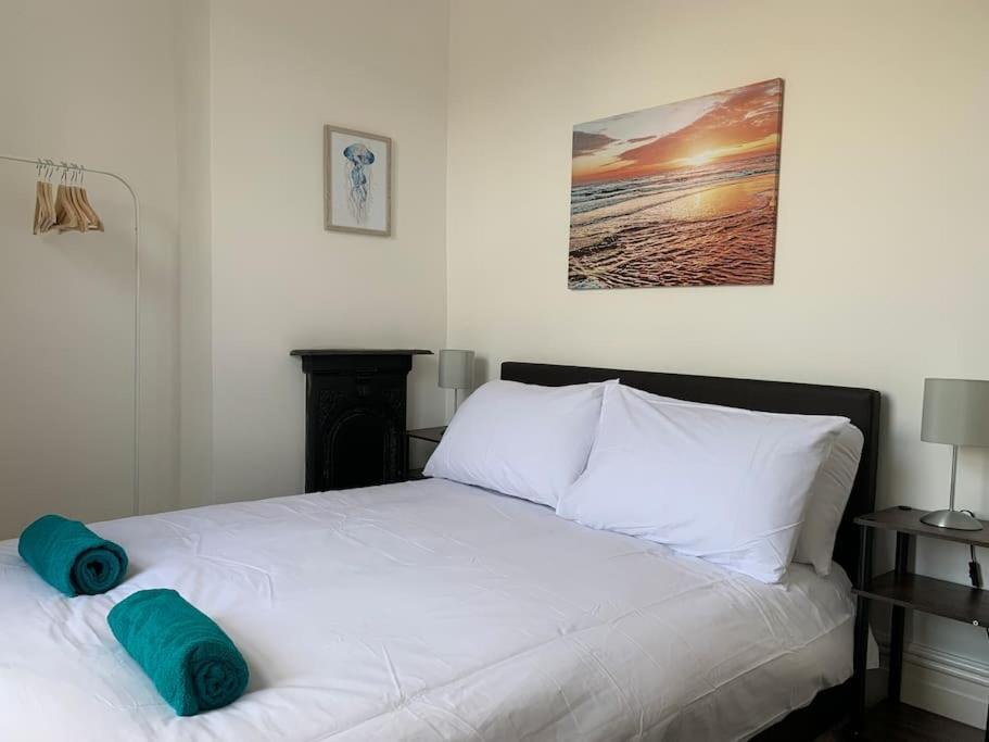2 Double Bedroom Flat, Central Location Bristol Bagian luar foto
