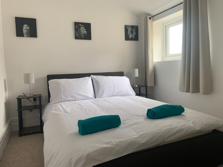 2 Double Bedroom Flat, Central Location Bristol Bagian luar foto