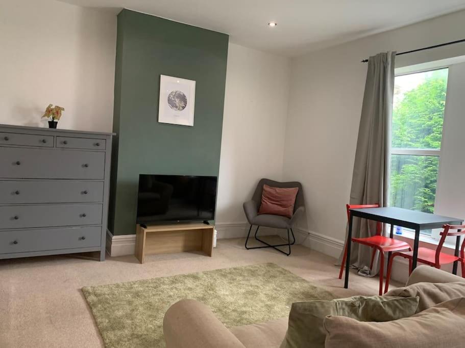 2 Double Bedroom Flat, Central Location Bristol Bagian luar foto